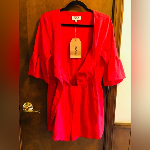 Listicle Solid Red Romper. Bell sleeves, lined, Bow Toe top. Size medium. new! - Picture 2 of 4